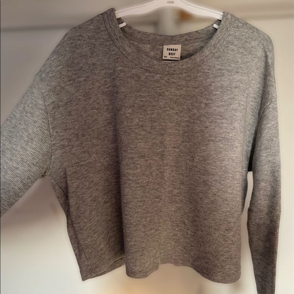 Sunday Best Aritzia Long Sleeve Top - Picture 3 of 3